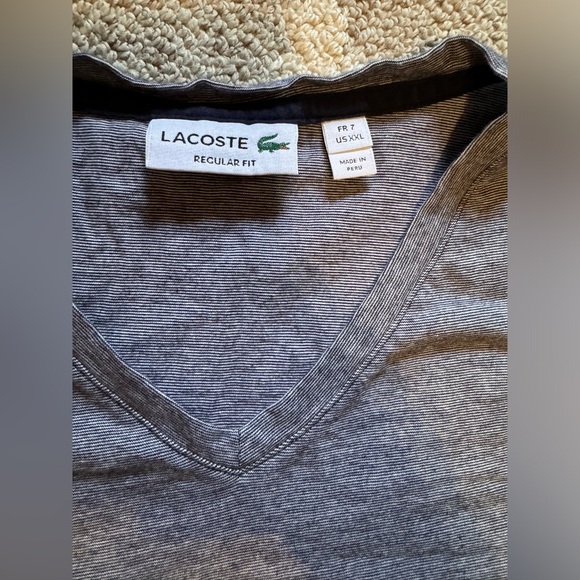 Men’s Lacoste V-Neck short sleeve shirt - Picture 3 of 11